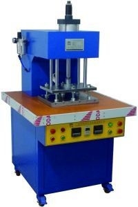 Máy đúc vải TPU tự động cho may mặc
