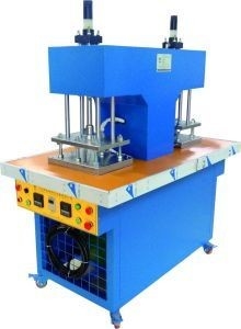 Máy đúc quần áo tự động kỹ thuật số thủy lực tần số cao
