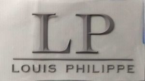 Giá tốt. Quần áo thêu nổi Custom Stamp Letter Trademark Logo trực tuyến