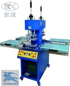 OEM T-shirt máy đúc cho quần áo quần áo dán nhãn